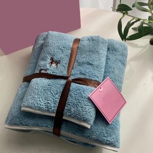Fabriek direct designer merk brief mode Badhanddoek dikke zachte comfortabele mannen en vrouwen washanddoekenset cadeau