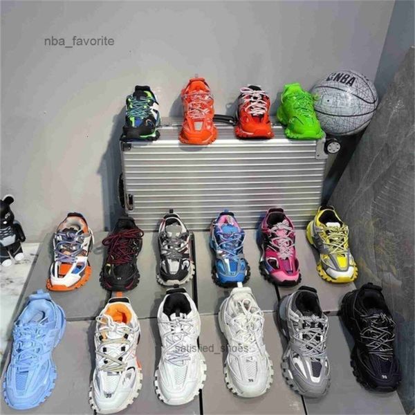 Factory Direct Sale Luxury Brand Track 3 baskets Casual Shoes Tracks 3.0 Paris Italie Marque triple en cuir noir imprimé Famous Trainers Sports Mens Wom