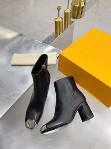 Bottes en mousse à glissière pour femmes de mode de vente directe d'usine, semelle extérieure en cuir anti-dérapant de 7,5 cm, qualité 35-41