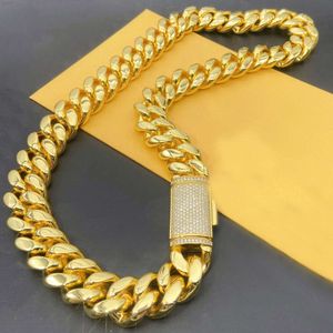 Pulsera cubana versátil de acero inoxidable brillante de lujo chapada en oro nueva de fábrica