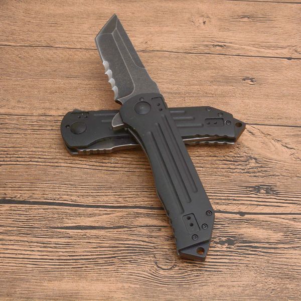 Precio de fábrica R2102K Cuchillo plegable abatible 8Cr13Mov Lavado de piedra negra Hoja serrada Aluminio / Mango de acero inoxidable Rodamiento de bolas Cuchillos de bolsillo EDC para exteriores