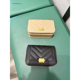 Factory Shop Direct Store Nieuwe Xiaoxiangfeng Golden Ball Mini Box Bag Dames Lingge Chain One Shoulder Crossbody Make -up