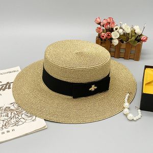 Fábrica Primavera y verano Retro Gold Knitted Little Bee Sombrero de paja Protector solar para mujer Travel Golden Straw Flat Top Hat