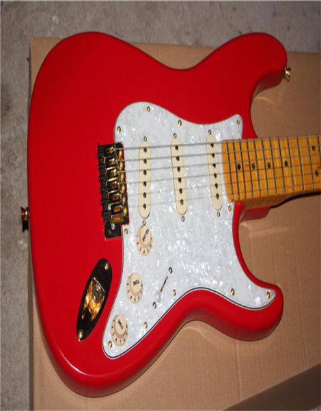 Tienda de fábrica cuerpo rojo amarillo mástil de arce diapasón ST 6 cuerdas guitarra eléctrica guitarra2024984
