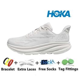Chaussures excédentaires d'usine Hola Chaussures de course pour hommes femmes carbone triple blanc noir jaune pêche fouet