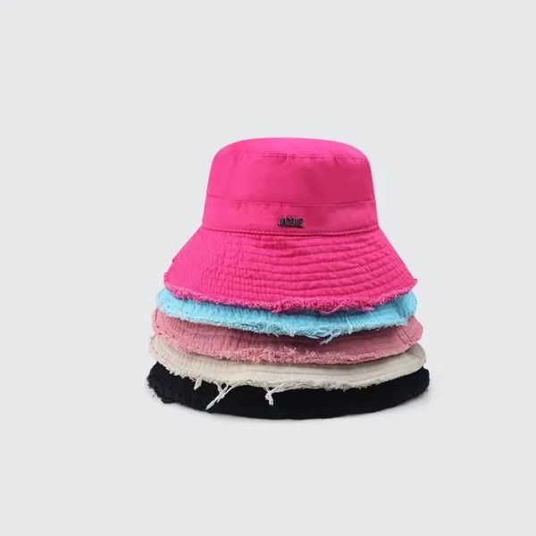 Fábrica al por mayor sombrero de diseñador mujeres Sun Prevent Wide Brim Beach Sombreros casuales Protección solar Moda Street Hats mujer lujo Algodón capo hombres gorra