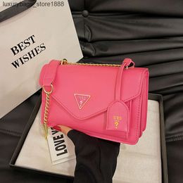 Factory Wholesale Discount Styles classiques Triangle inversé Small Square Sac pour femmes 2024 Nouveaux sacs à bandoulière à épaule unique haut de gamme