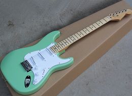 Fabriek groothandel groene elektrische gitaar met witte slagplaat, SSS pickups, esdoorn fretboard, kan worden aangepast als aanvraag