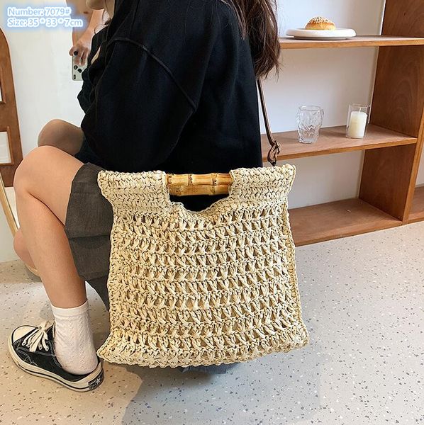 Sacs à bandoulière pour dames en gros d'usine 2 couleurs vacances d'été plage sac de plage au crochet petit sac à dos en paille tissé frais évidé sac à main de style occidental 7079 #