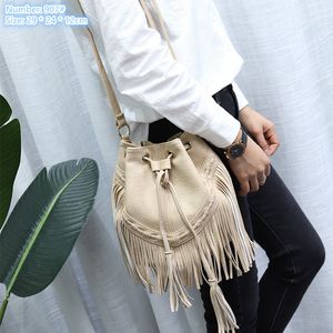 Bolsos de hombro para mujer al por mayor de fábrica 4 colores borla hecha a mano bolso de cubo de cuero grueso mochila de cuerda de moda de calle Joker bolso de mujer de color sólido