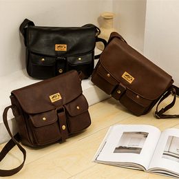 Fabriek groothandel mannen tas eenvoudige gek paard lederen messenger handtas retro leathers postman tassen college stijl zak decoratie schouder