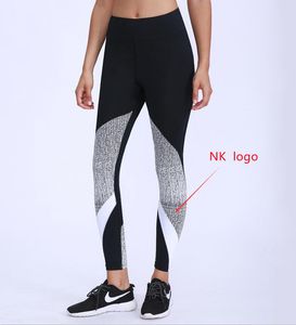 Leggings de sport pour femmes, vente en gros d'usine, pantalons de hanche sans couture, pêche nue, moulants, respirants, à séchage rapide, couleurs assorties, pantalons de yoga pour femmes