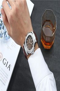 Faddish Luxury Leather Band Men Quartzbattery Wrist Wistarches montre la montre-bracelet de luxe Watch MAN Clock Watches 44mm8915271