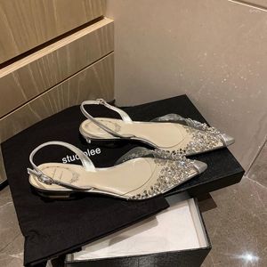 Sandalias de hadas con diamantes de imitación para mujer, zapatos planos transparentes de una línea con gorro pequeño, tacón bajo de cristal, 7071