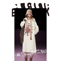 Robe longue à capuche avec poches féeriques pour femme, ample, nouveau Design, sensation de peluche, hiver 2023
