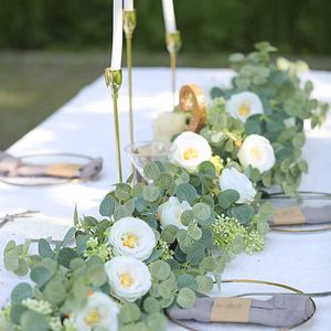 Fake White Rose Vine Garland Hanging Kunstbloemen Planten met klimop Eucalyptus Bladeren Bruiloft El Party Garden Wall Decor 210624