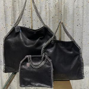 Stella Mccartney Falabella Tote Bag Maxi Opvouwbare bakken Diamant geslepen ketting Goud Gerecycled messing Twee handvatten Luxe designer handtassen Crossbody schoudertassen