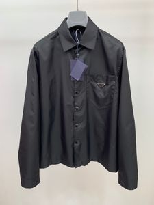 Herfst- en winterdesigneroverhemd in klassieke stijl Amerikaanse maat losse editie zwart overhemd van hoge kwaliteit milieuvriendelijke nylon zakstiksels design luxe herenoverhemden