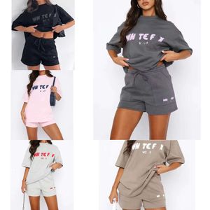 Designer Tracksuit Tweede stuk set vrouwen Casual SweatSuit Trendy Letter Gedrukt Nieuw T-shirt Set Fashionable Sports Foam Logo Short Sleeved Pullovers Shorts
