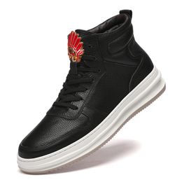 Otoño Moda de tamaño brillante Plus Metal Casual Casual Brand Red Black Black High Top Men S Sneakers A Sneaker
