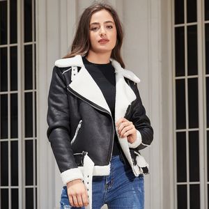 Veste en daim chaude avec fourrure intégrée pour femme, veste en cuir européenne et américaine, veste à revers avec ceinture, automne/hiver 2023