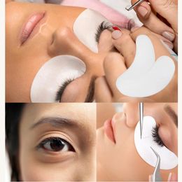 False wimpers 50/100 stcs Hydrogel gel oogplekken voor wimperverlenging Eyepads Patch Lash Mask Eyepad Make -up collageentransplantaat