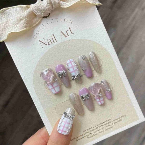 Faux Nails 10pcs Couverture complète Manucure artificielle Coulient de gradient coloré Eye clignotant Aurora Rainbow Fireworks Handmade Press sur Nail Almond Y2404191UWY