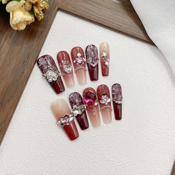 Faux ongles 10pcs à la main acrylique long cercueil dégradé rouge presse avec strass conceptions couverture complète colle de ballet