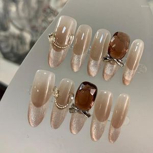 Kunstnagels 10 stuks verwijderbare toffee bruin Franse kunstnagels met kattenogen ontwerpen winterstijl amandelpers op lang