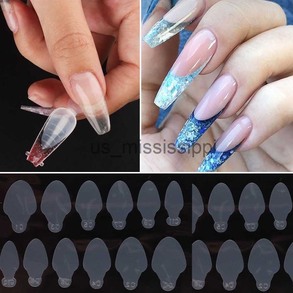 Uñas postizas 12 unids Forma francesa Etiqueta dual Reutilizable Acrílico Etiqueta de silicona suave Consejos de uñas postizas Extensión Molde Manicura Herramienta especial NLYC x0826