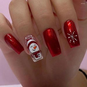 Fausses ongles 2024 Appuyez sur couleur rouge de la mi-longueur sur le faux ongle à la mode mince brillant couvert pour les femmes de vacances art