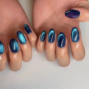 Faux ongles 24 pcs Cat Eye Puppet Blue Nail Plate Portant une amélioration courte pour une jolie fille