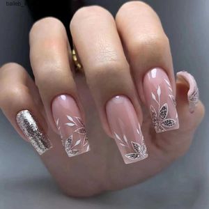 False Nails 24 -stcs/1box Silver Glitter Maple Leaf met Europese en Amerikaanse nagelstijl nepnagels Y240419 Y240419