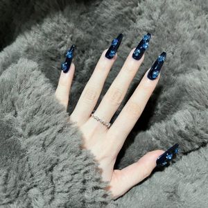 Faux ongles 24 pièces bleu et noir hortensia diamant Long T faux ensemble appuyez sur avec de la colle couverture complète acrylique ongles TipsFalse