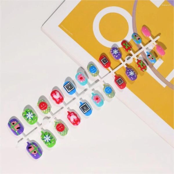 Uñas postizas 24 piezas Diseños de patrones infantiles de dibujos animados Niños Arte falso Niñas Stick On Tips Cute Press Nail Strips Set