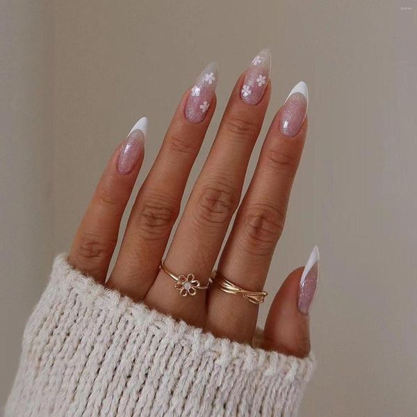 Künstliche Nägel, 24 Stück, französische Glitzer-Designs mit weißen Blumen, professionelle Nagelkunst, Mandel-Fälschung, nackte rosa Farbe, künstlich