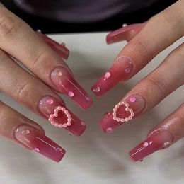 Valse nagels 24 -stcs gradiënt roze valse nagels met parel hartontwerp modepers op nagels volledige dekking draagbare vrouwen dame acryl nagels y240419