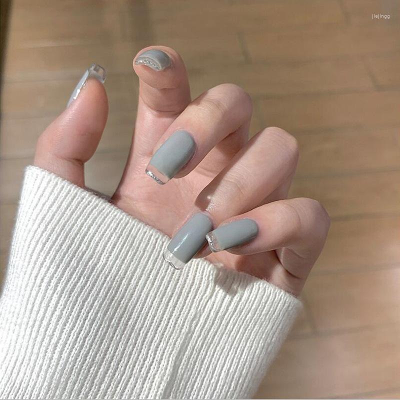 Falska naglar 24 st/set Long Flat Head Grey Reverse French Fake with Lim Stick On Nail Art DIY Tips Sopartable återanvändbar