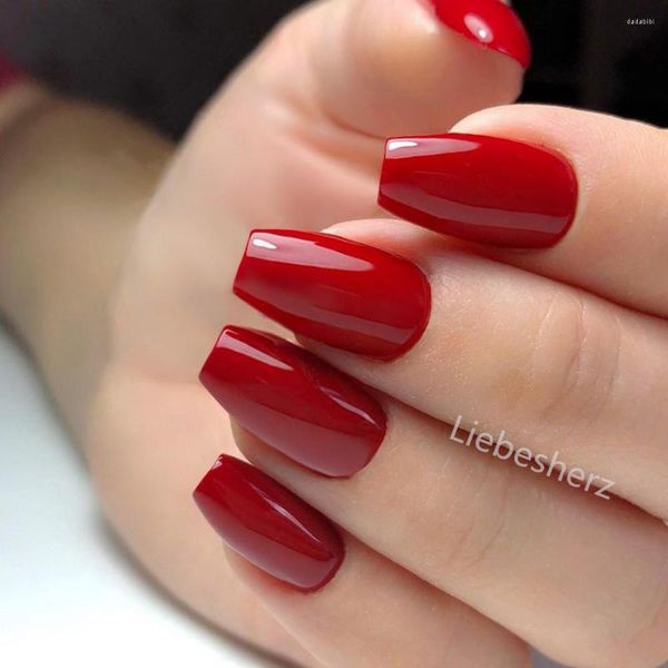 Faux ongles 24 pièces ballerine courte cercueil faux brillant vin rouge presse artificielle sur couverture complète bouts de doigt outil de manucure