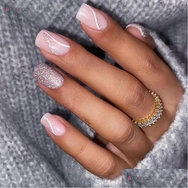 Falsas Nails 24 unids Ataúd corto con astilla Glitter Lentejuelas Uñas falsas para herramienta de manicura Consejos artificiales rosados \u200b\u200bDrop Entrega DHJTS