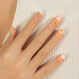 Valse nagels 24 stks korte vierkante nep schattige bloemen Franse golvende nials drukken op afneembare nageltips