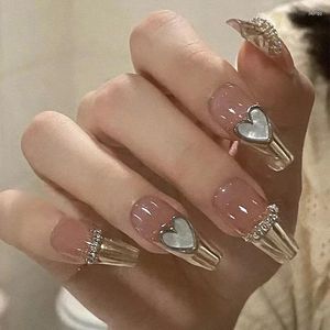 Faux ongles 24pcs coeur d'amour tridimensionnel avec design français cercueil long portable faux strass presse sur les conseils