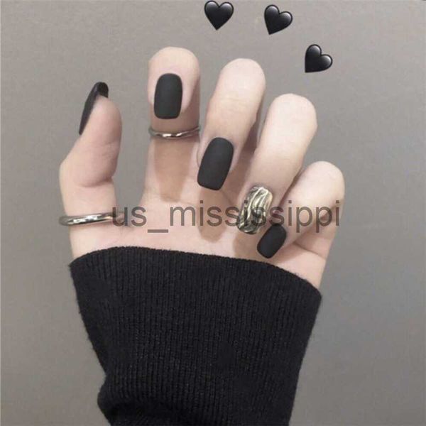 Faux ongles 24pcsset givré fumée noire ondulation portant faux ongles morceau fini autocollant d'ongle sans couture amovible couverture complète faux ongles x0826