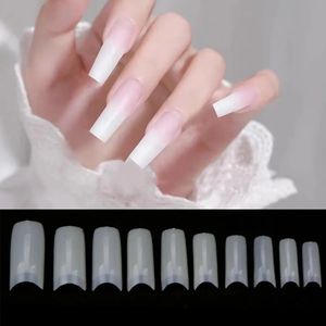 Faux ongles 500pcsBox Capsules à ongles de style naturel Conseils artificiels Couverture complète Ongles Manucure française Faux ongles pour salon de beauté Femmes 231128