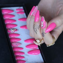 Valse Nagels Nep Nagel Tips Baby roze nep nagels robijn ontwerp Mooi met doos Geschenken voor vriendinnen doodskist 230626