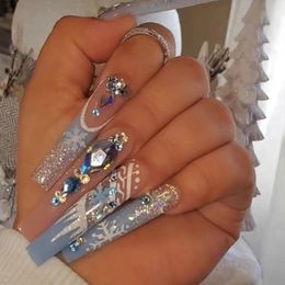 Kunstnagels Kunstnagels Kerst lang sneeuwvlokontwerp Glanzende Franse nep met diamant Kerst volledige dekking Druk op manicuretips 230530