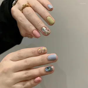 Kunstnagels krijgen de meest trendy handgemaakte nail art met draagbare heldere snoepkleuren en volledig diamantspiegeleffect - perfect voor Koreaanse meisjes