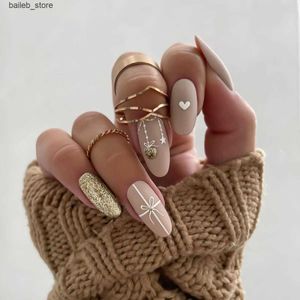 Faux Nails Gold Shiny Powder Design Faux Nails avec Wihte Bow Almond Amande Nude Nude Fake Nail Patch Gold Jing Party Party Press on Nail Y240419 Y240419