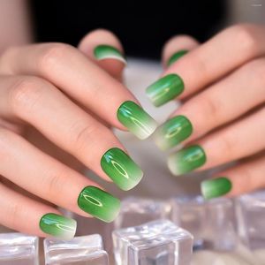 Faux ongles Green Tone Gradient Top Fingernails Appuyez sur les pointes des ongles Fake Art Couverture complète Datechable Manucure brillante