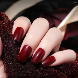 Falsas Nails Halaiman 24 unids Consejos falsos artificiales Conjunto corto Presione en el arte de uñas reutilizable 17 Color Redondo Herramientas de manicura cuadradas